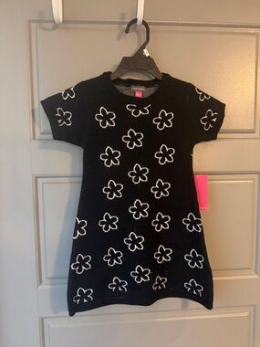 NWT Vince Camuto Black Sweater Dress with White Flower Motif